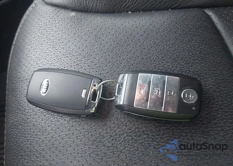 2015 Kia Sorento Ex V6 z USA, uszkodzony, nr VIN 5XYKU4A77FG636269